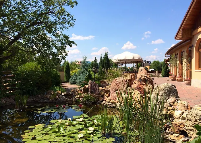 Hotel Platan Garden & Restaurant