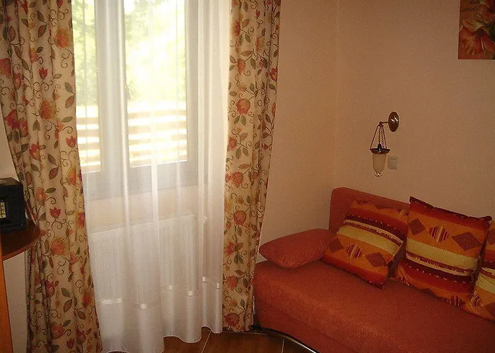 Platan Garden & Restaurant Hotel 3*