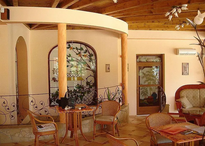 Platan Garden & Restaurant Hotel