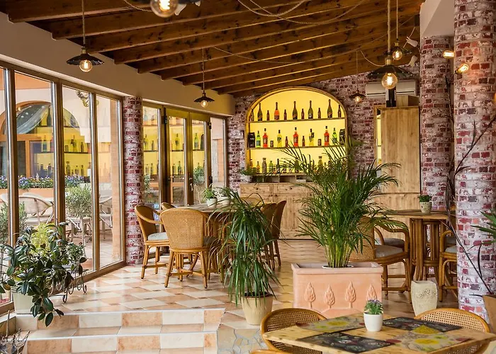 Platan Garden & Restaurant Hotel