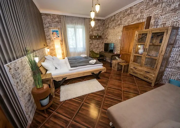 Platan Garden & Restaurant 3*