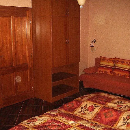 Platan Garden & Restaurant 3*