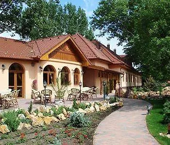 Platan Garden Rooms&restaurant Hotel 3*