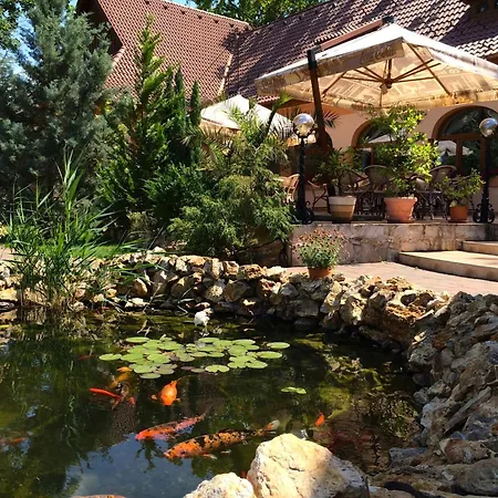Platan Garden Rooms&restaurant