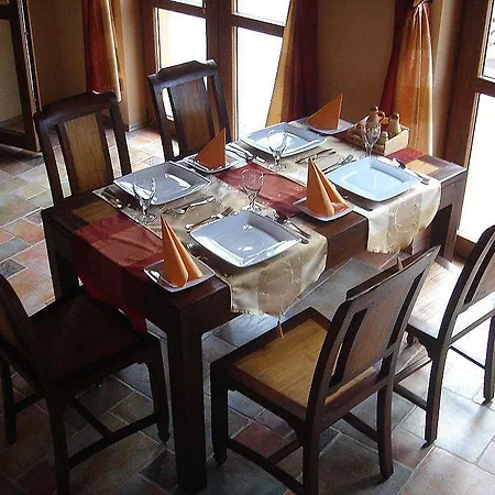 Hotel Platan Garden & Restaurant