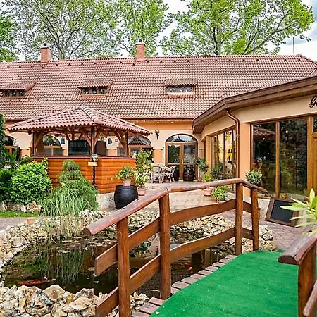 Platan Garden & Restaurant Отель