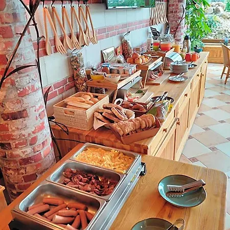 Platan Garden & Restaurant Отель 3*