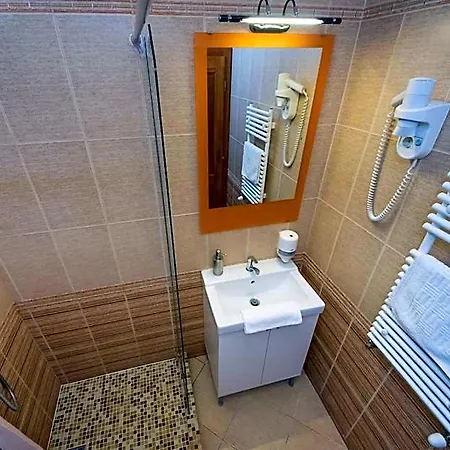 Platan Garden & Restaurant Отель