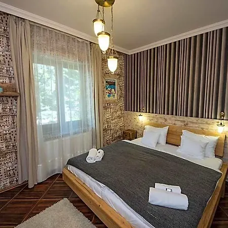 Platan Garden & Restaurant Отель 3*