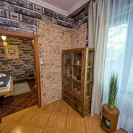 Platan Garden & Restaurant Отель Хайдусобосло
