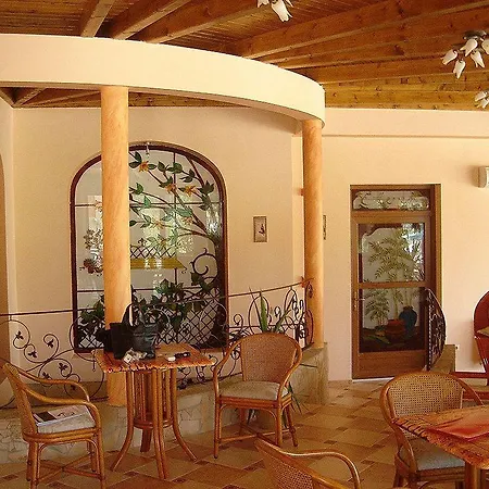 Platan Garden & Restaurant Hotel
