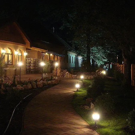 Hotel Platan Garden & Restaurant 3*