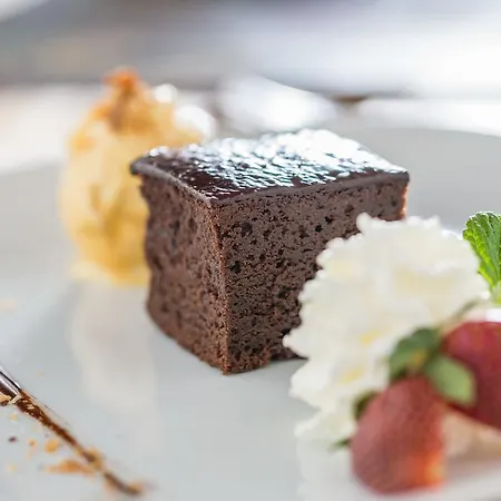 Hotel Platan Garden Rooms&restaurant 3*