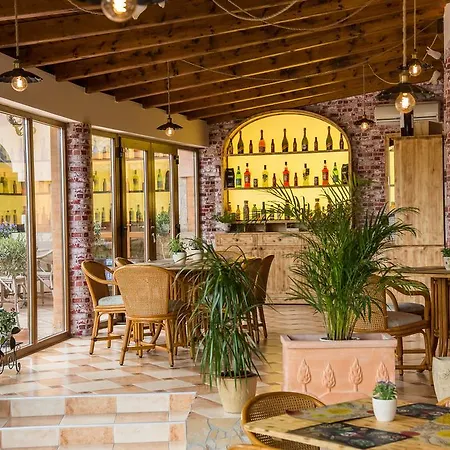 Platan Garden Rooms&restaurant Hotel