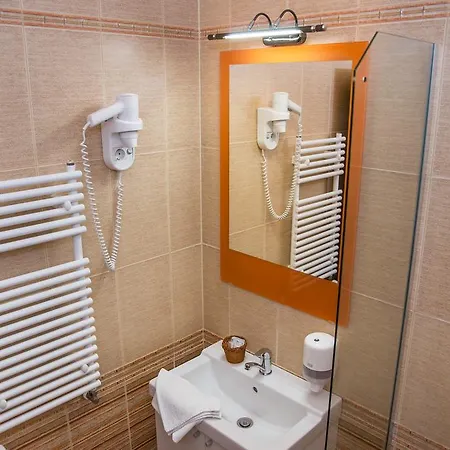 Platan Garden & Restaurant Hotel