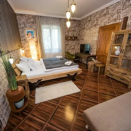 Platan Garden Rooms&restaurant 3*