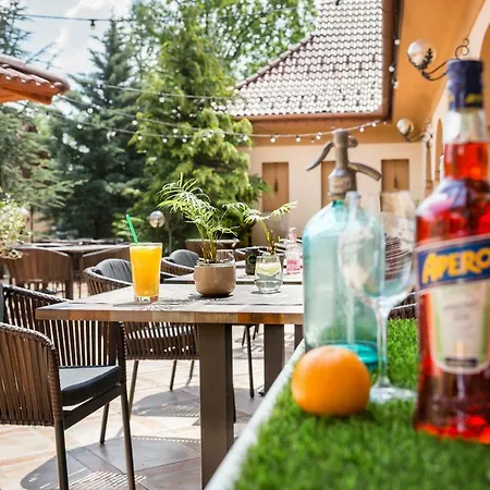 Platan Garden Rooms&restaurant Hotel