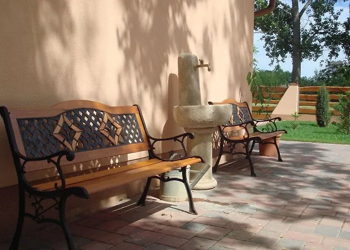 Platan Garden & Restaurant