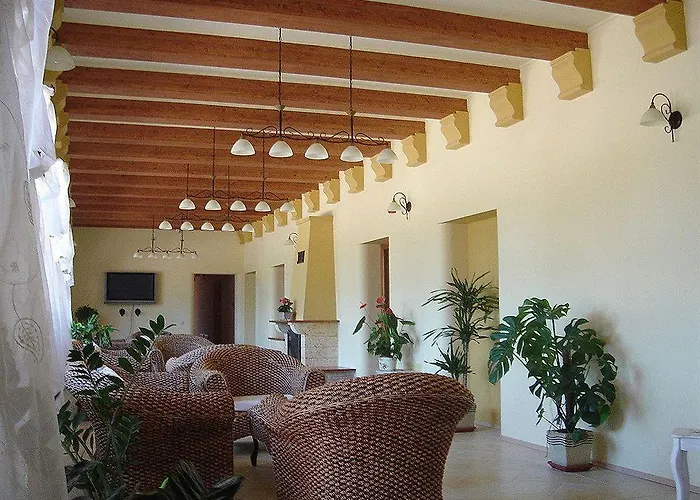 Platan Garden & Restaurant Отель Хайдусобосло