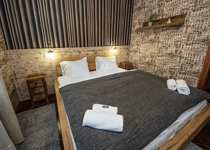 Отель Platan Garden & Restaurant Хайдусобосло